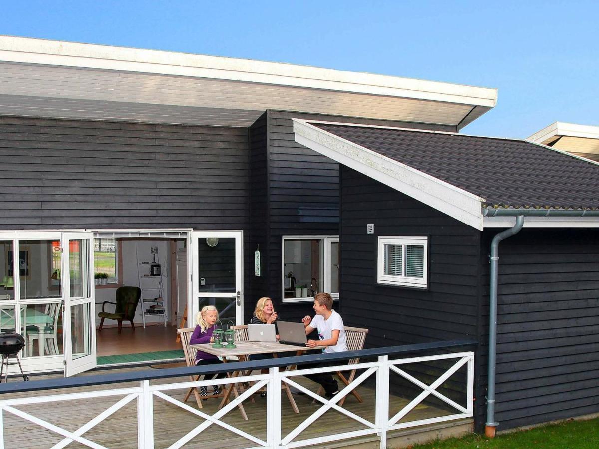 4 Person Holiday Home In Gudhjem Kamer foto