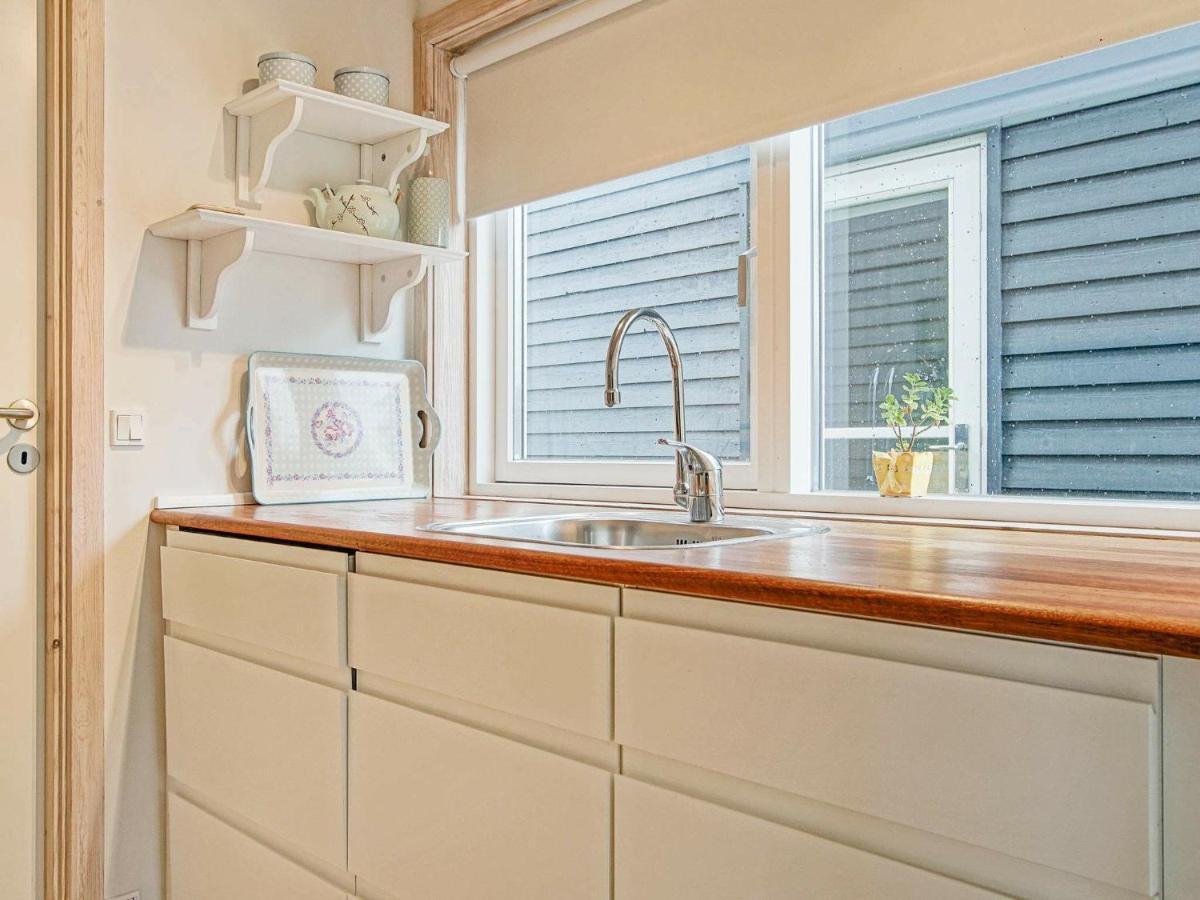 4 Person Holiday Home In Gudhjem Buitenkant foto